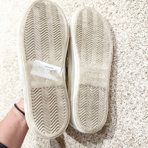 Ladies JSlides in light gold metallic Justine. 8 - Picture 10 of 12